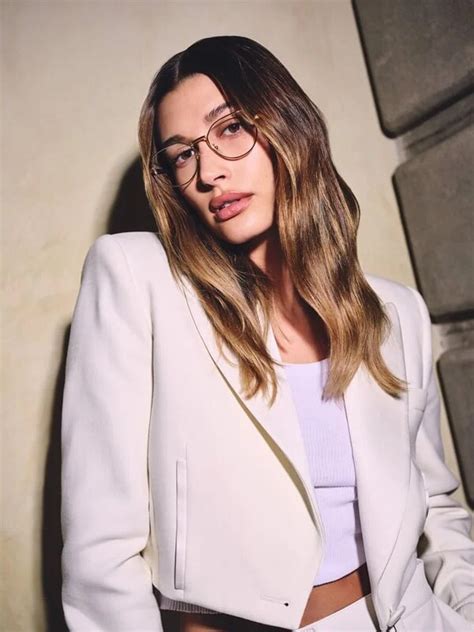 oculos ysl hailey bieber